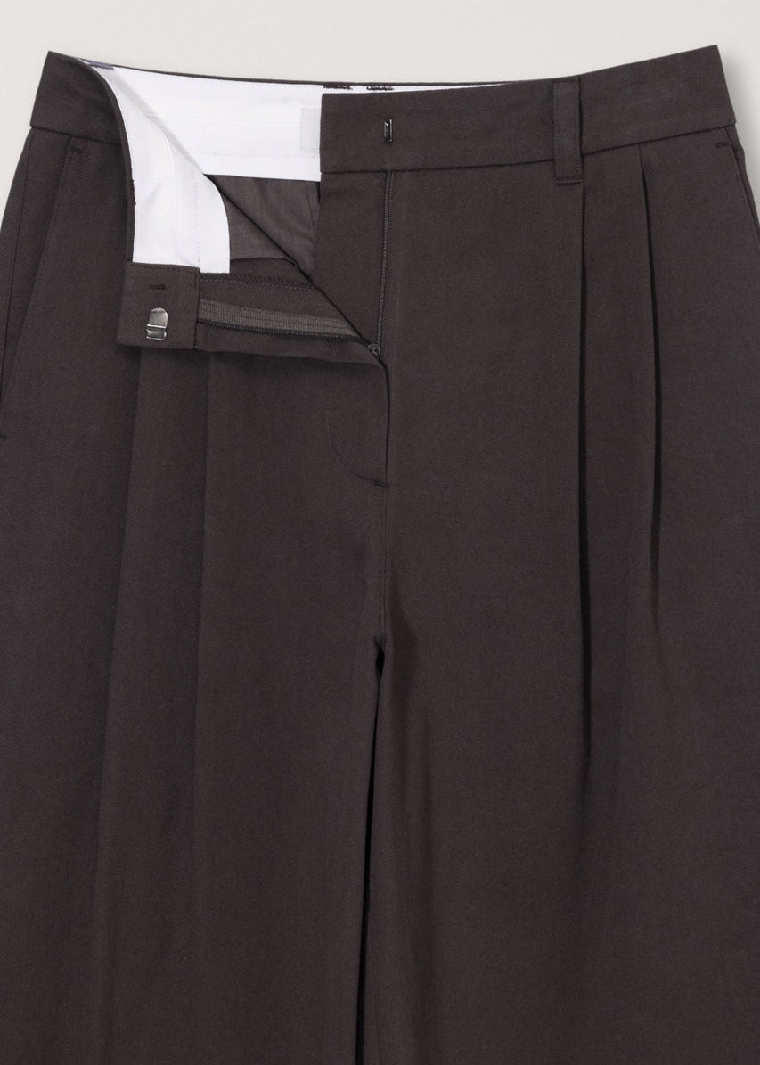 Slacks by Dunst