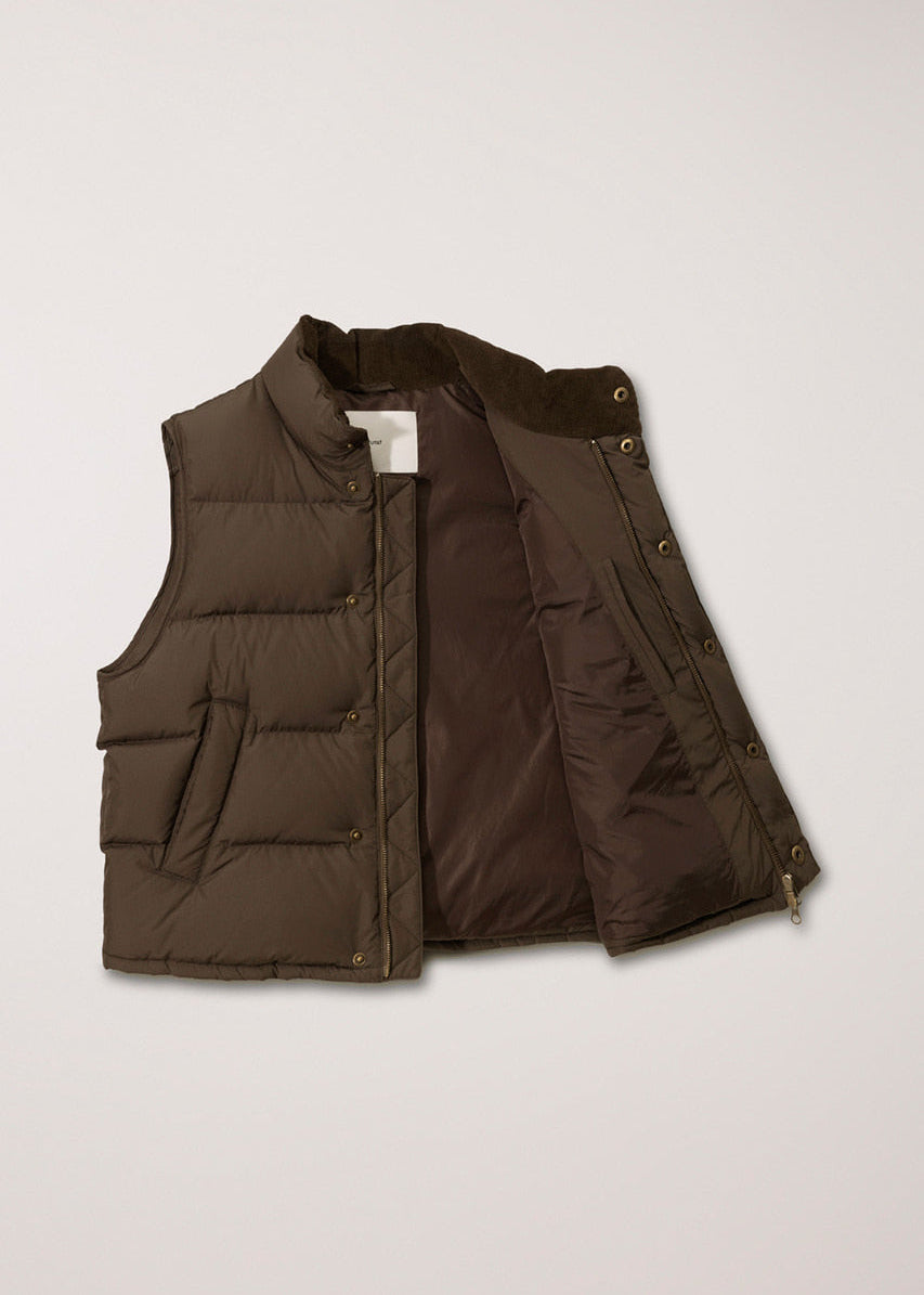 Пуховий жилет від Dunst