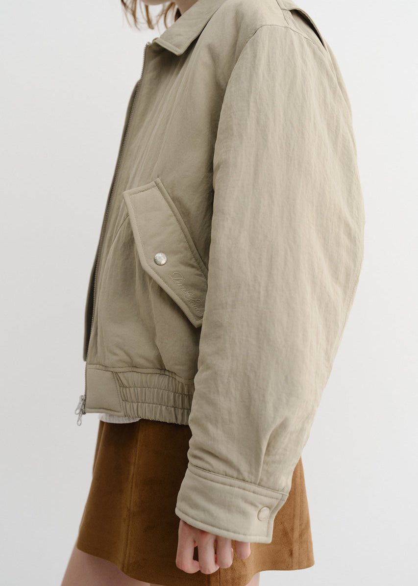 Утеплений бомбер від Dunst