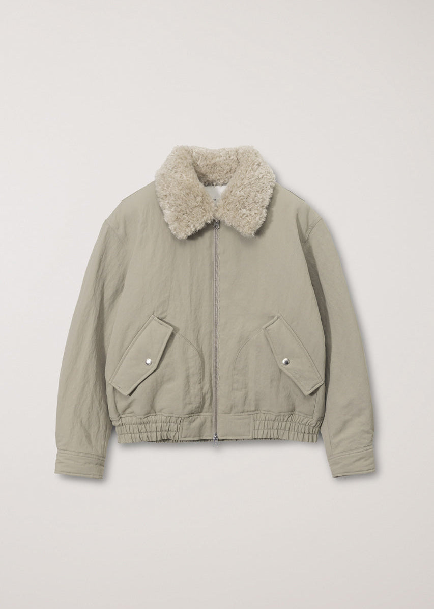 Утеплений бомбер від Dunst