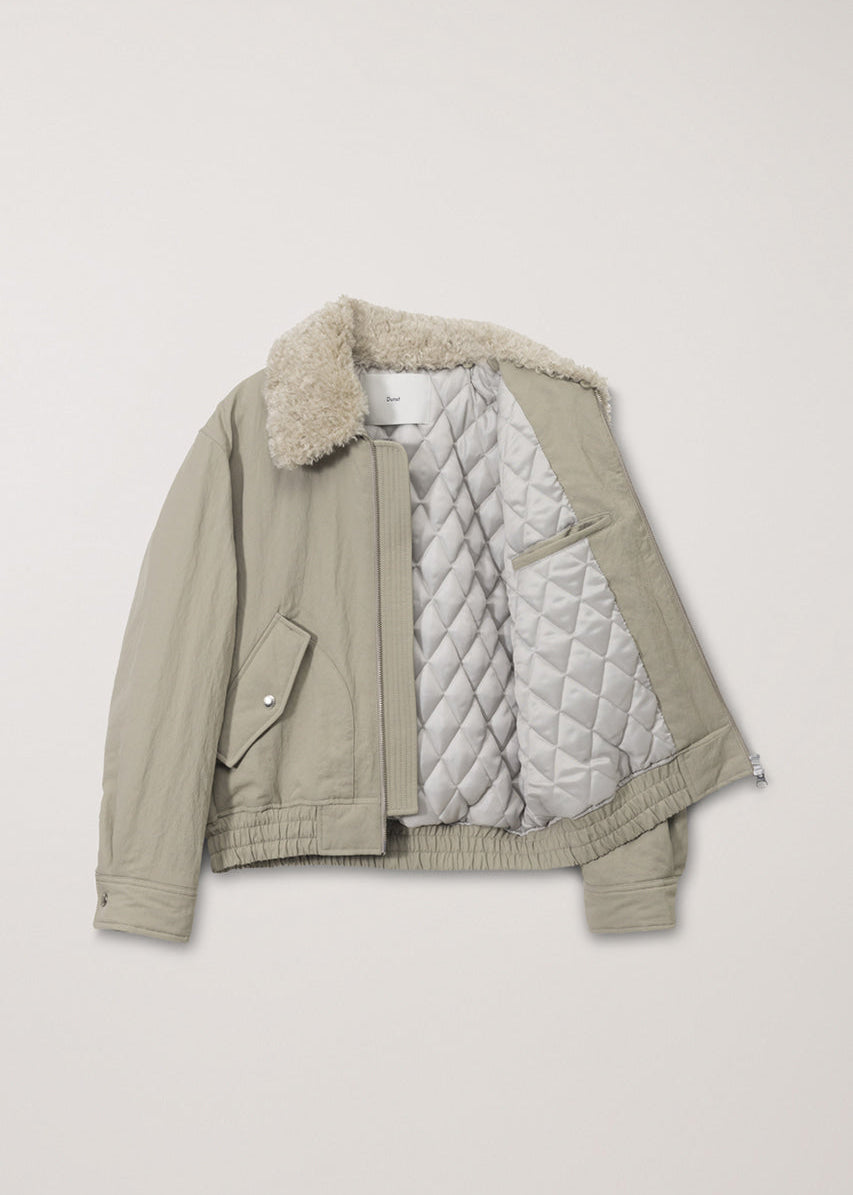 Утеплений бомбер від Dunst