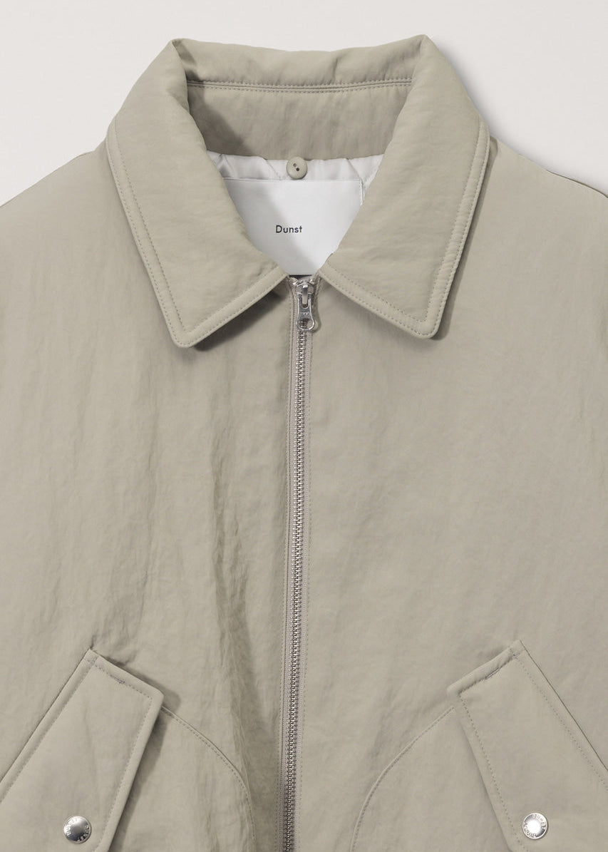 Утеплений бомбер від Dunst