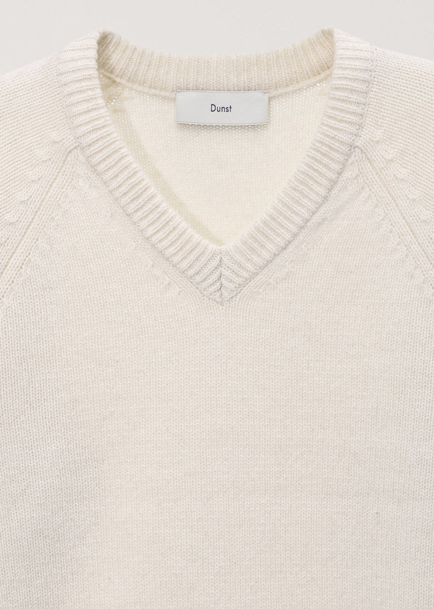 Светр з вовни від Dunst