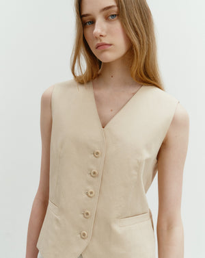 Linen vest by Dunst