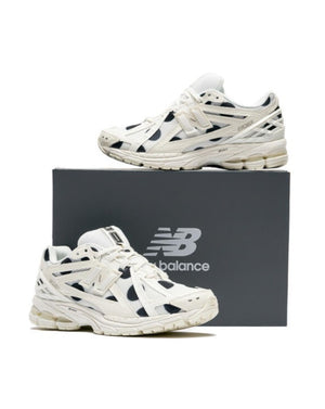 New Balance 1906 V1 sneakers