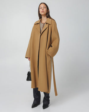 Belted coat by Low Classic MARQUE