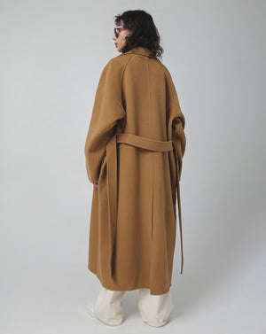 Пальто з поясом від Low Classic