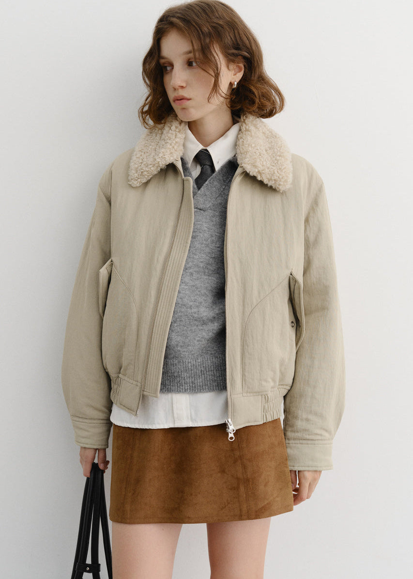 Утеплений бомбер від Dunst